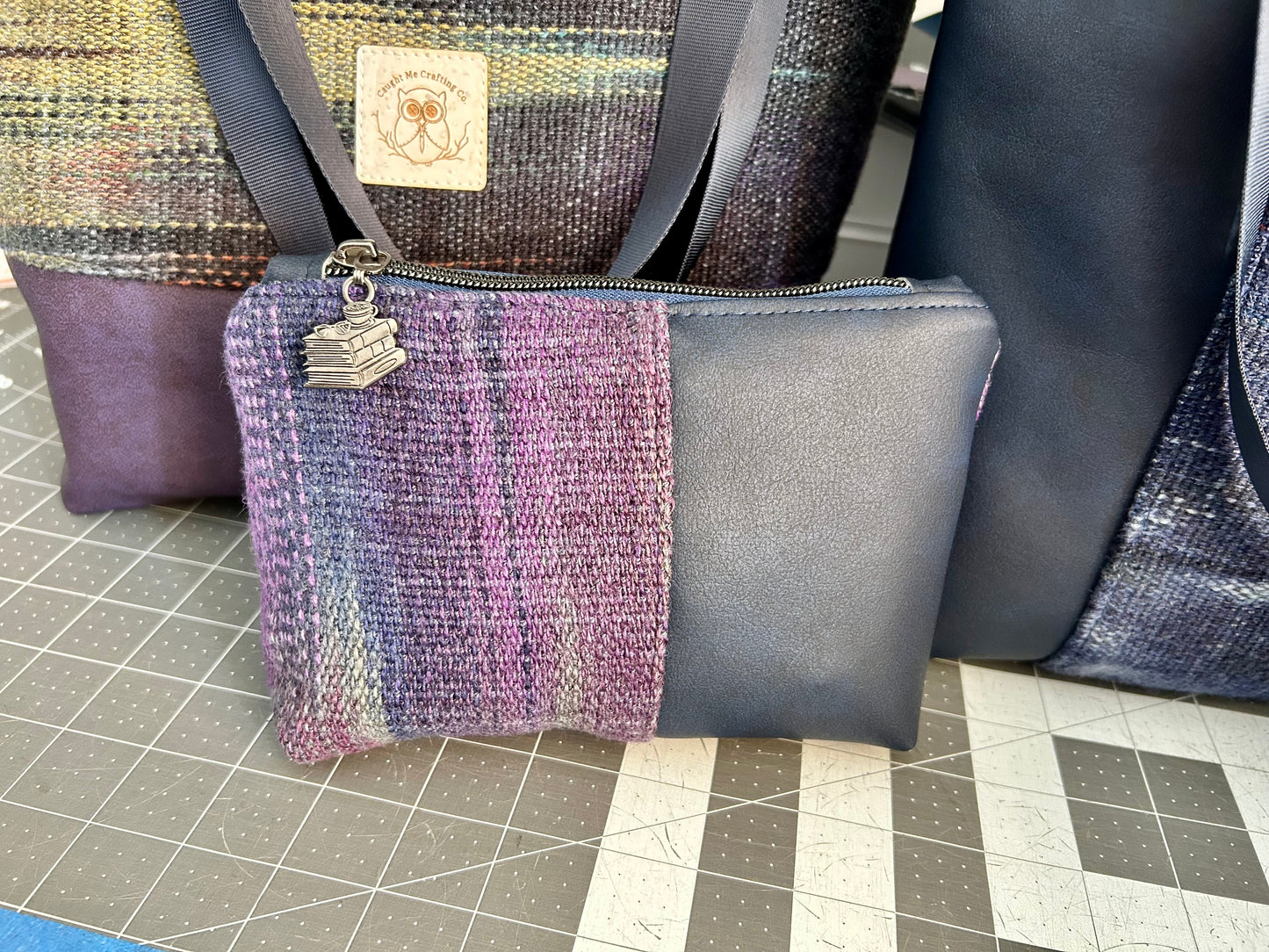 (pieced) Galaxy Bouquet Travel Pouch