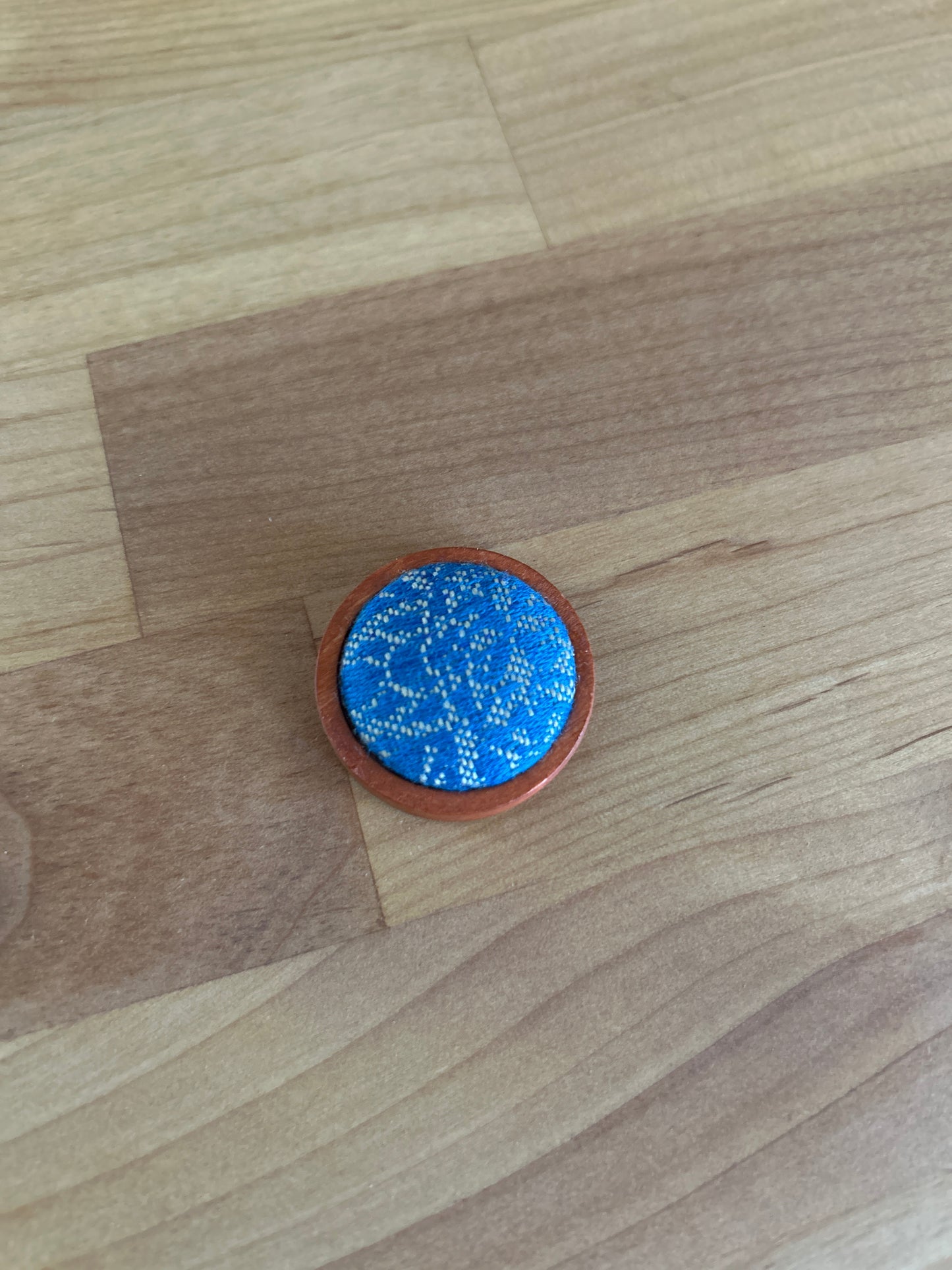 Needle Minders