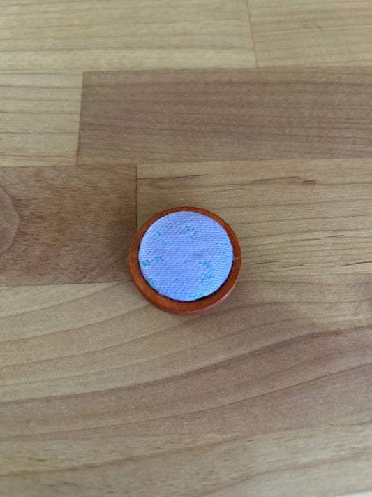 Needle Minders